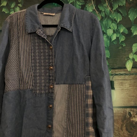 🐋Chambray Patchwork Button Up Pattern Top - Picture 8 of 9